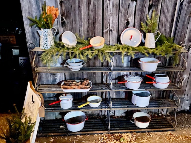 Utensils kept on stand